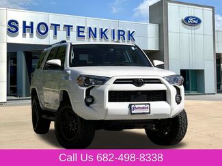 Used 2022 Toyota 4Runner SR5 Premium w/ Moonroof Package AWD/4WD video 1