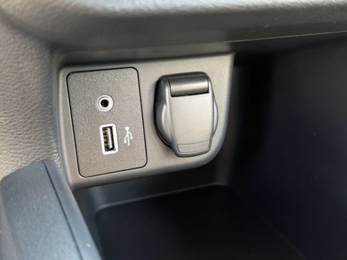 Used 2025 Nissan Versa S w/ Trunk Package FWD image 24