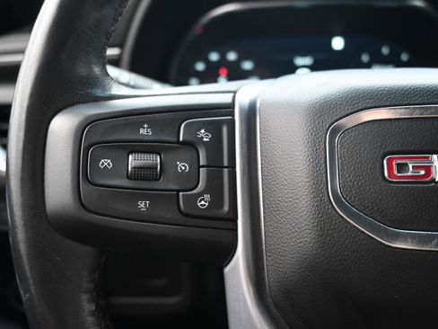 Used 2022 GMC Yukon SLT w/ SLT Premium Package image 32