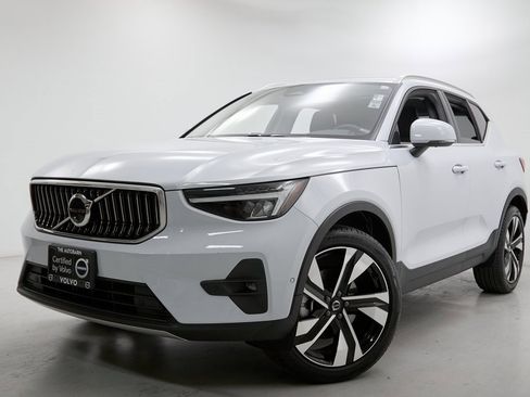 Certified 2024 Volvo XC40 B5 Plus w/ Protection Package Premier image 2