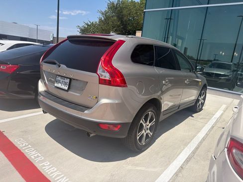 Used 2013 Volvo XC60 T6 AWD/4WD image 4