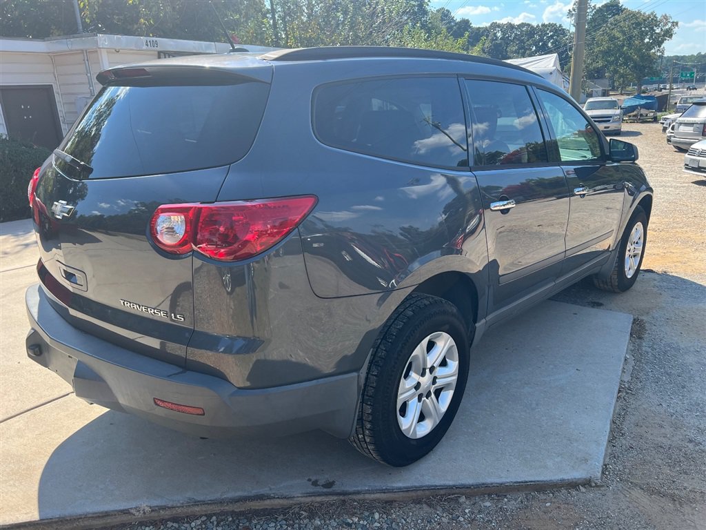 Used 2012 Chevrolet Traverse LS FWD image 5