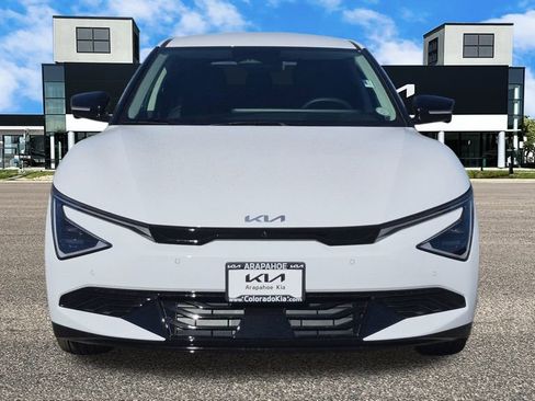 New 2025 Kia EV6 Wind image 3