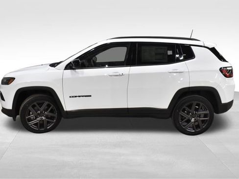 New 2026 Jeep Compass Latitude w/ Sun and Sound Group image 6