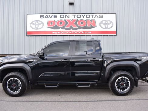 Certified 2024 Toyota Tacoma TRD Off-Road w/ TRD Off Road Premium Package image 4