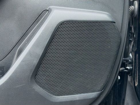 Used 2023 Toyota Highlander XSE image 28