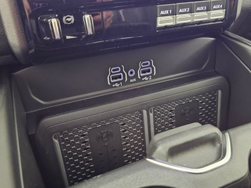 New 2026 RAM 3500 Laramie AWD/4WD image 31