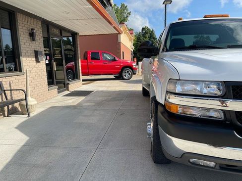 Used 2002 Chevrolet Silverado 3500 LT RWD image 6