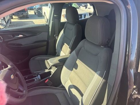 Used 2023 Chevrolet TrailBlazer LT w/ Convenience Package image 12