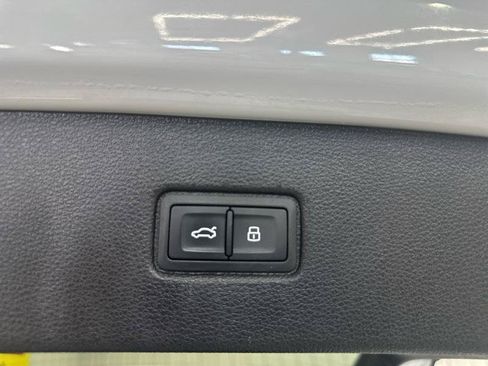 Used 2021 Audi Q7 3.0T Premium Plus w/ Premium Plus Package AWD/4WD image 21
