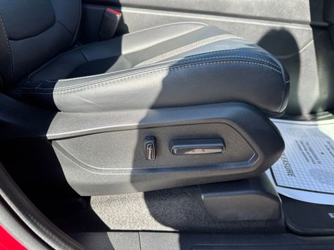 Used 2023 Honda Pilot Touring image 37