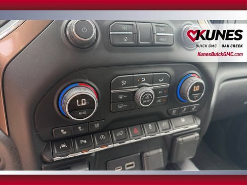 Used 2019 Chevrolet Silverado 1500 High Country w/ Technology Package AWD/4WD image 27