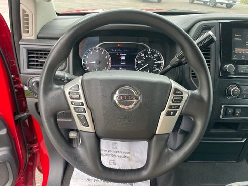 Used 2022 Nissan Titan SV RWD image 22