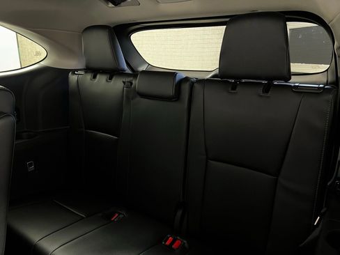 Certified 2026 Toyota Highlander Platinum image 23