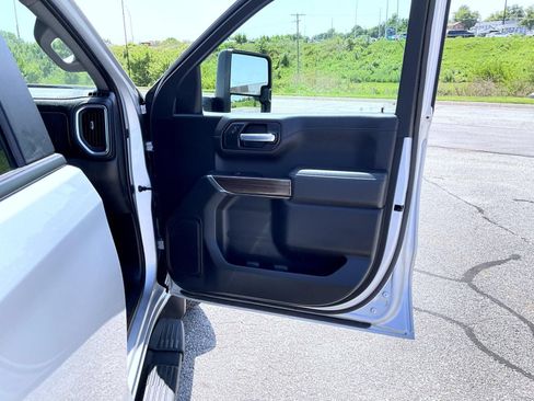 Used 2021 Chevrolet Silverado 1500 RST AWD/4WD image 17