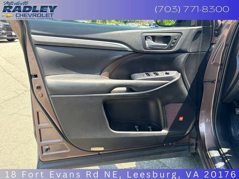 Used 2019 Toyota Highlander Limited AWD/4WD image 13