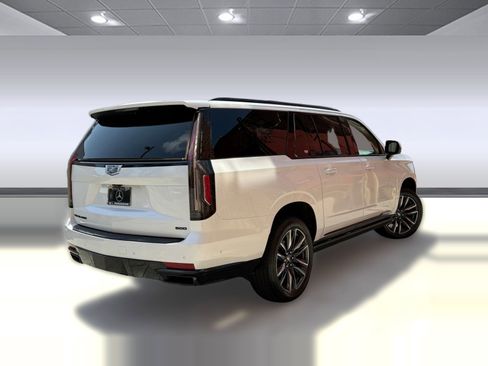 Used 2021 Cadillac Escalade ESV Sport w/ Driver Assist Tech Package RWD image 8