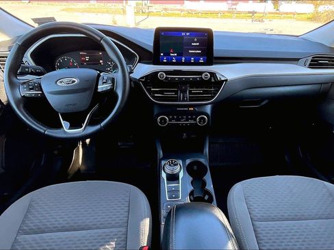 Used 2022 Ford Escape SE w/ SE Sport Appearance Package image 16