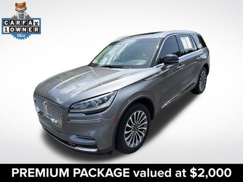 Used 2024 Lincoln Aviator AWD w/ Premium Package image 3