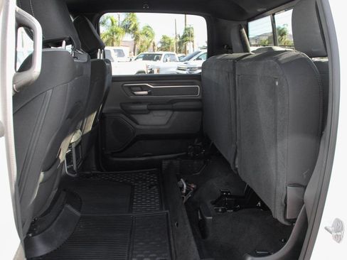 Used 2022 RAM 1500 Big Horn AWD/4WD image 34