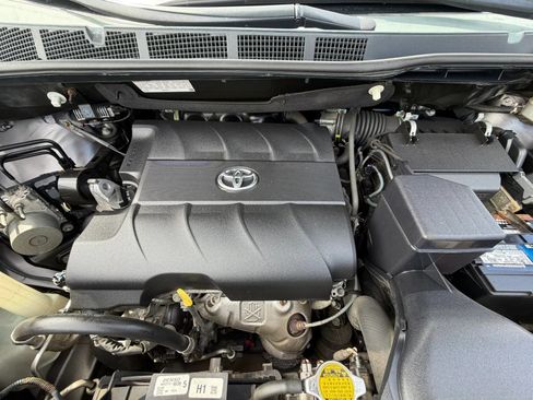 Used 2013 Toyota Sienna XLE FWD image 31