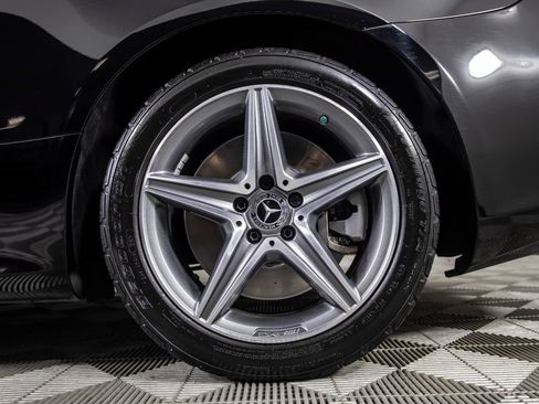 Used 2018 Mercedes-Benz E 400 Coupe image 9