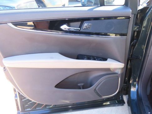 Certified 2022 Lincoln Nautilus Reserve image 23