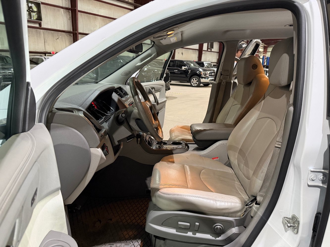 Used 2017 GMC Acadia Limited SLT FWD image 13