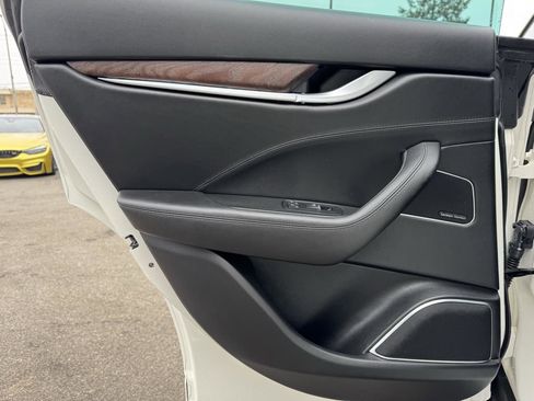 Used 2017 Maserati Levante w/ Luxury Package image 37