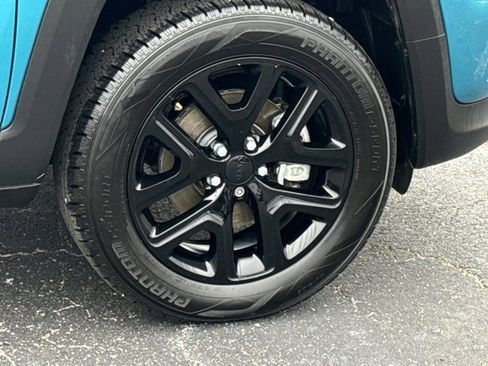 Used 2022 Jeep Renegade Altitude w/ Convenience Group image 5