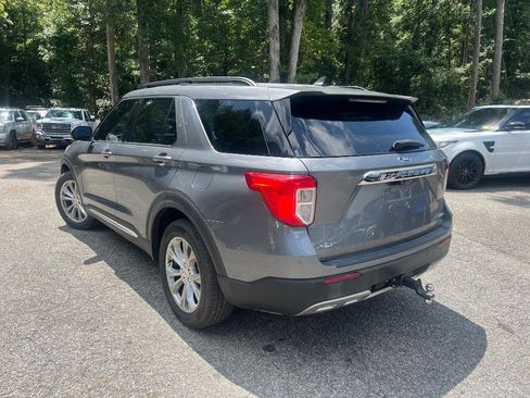 Used 2021 Ford Explorer XLT w/ Equipment Group 202A AWD/4WD image 12
