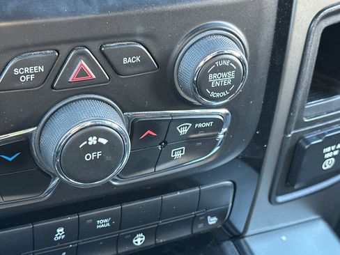 Used 2014 RAM 1500 Sport w/ Comfort Group image 28