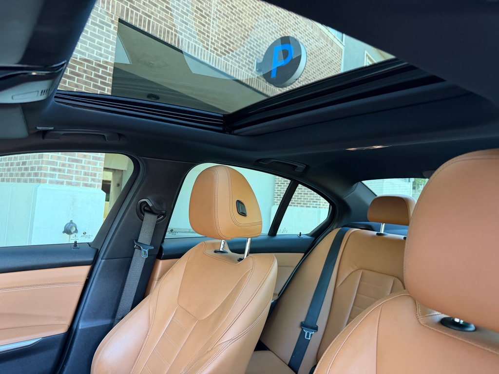 Used 2021 BMW 330i xDrive Sedan w/ Premium Package AWD/4WD image 15