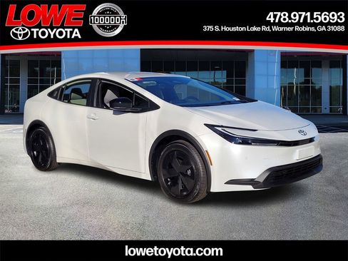 New 2026 Toyota Prius LE image 1