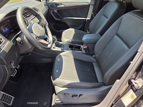 Certified 2024 Volkswagen Tiguan SE R-Line FWD image 11