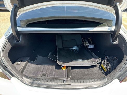 Used 2022 Genesis G70 3.3T Launch Edition RWD image 17