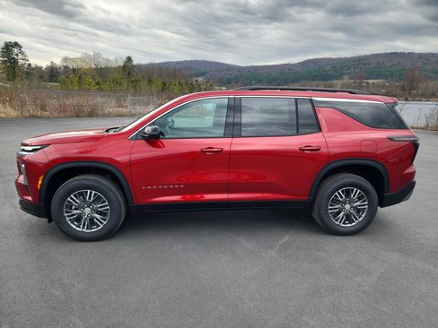 New 2026 Chevrolet Traverse LT image 5