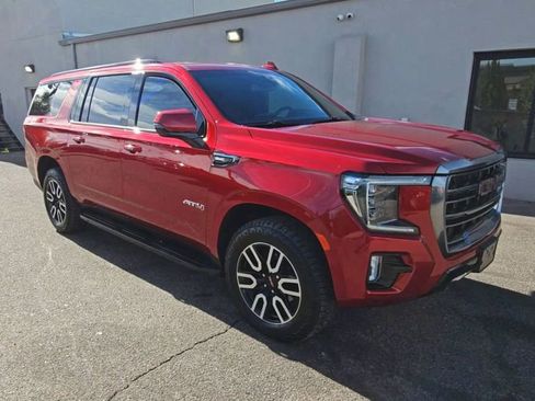 Used 2021 GMC Yukon XL AT4 w/ LPO, Illumination Package image 2