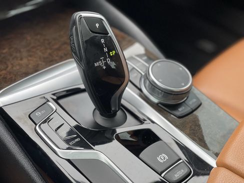 Used 2018 BMW 530i xDrive 530i xDrive AWD 4dr Sedan image 33