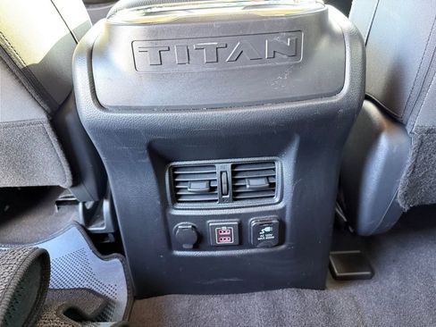 Used 2021 Nissan Titan SV w/ SV Convenience Package image 15