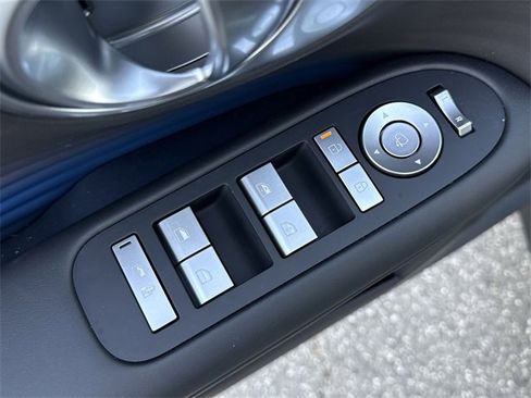 New 2026 Hyundai Ioniq 9 SEL image 32