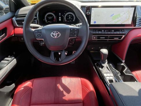 Used 2025 Toyota Camry XSE FWD image 9