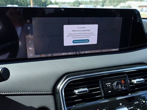 New 2026 Nissan Armada SL w/ Captain's Chari Seat Package image 3