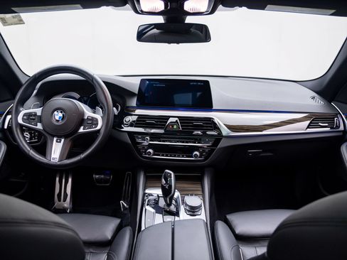 Used 2019 BMW 540i xDrive w/ M Sport Package AWD/4WD image 11