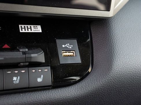 New 2024 Toyota Tundra Limited w/ TRD Off-Road Package image 32