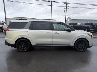 Used 2025 Kia Carnival SX w/ SX Dark Edition Package video 2