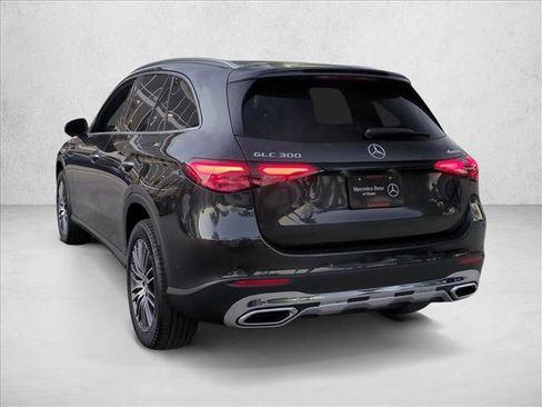 Used 2026 Mercedes-Benz GLC 300 GLC 300 image 8