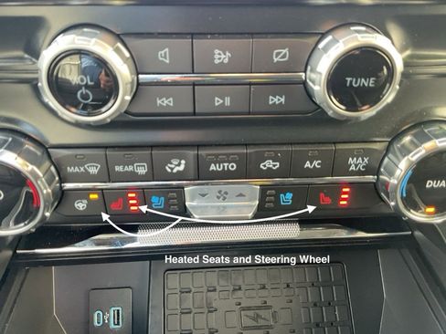 Used 2024 Ford F150 Platinum image 17