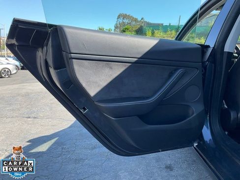 Used 2022 Tesla Model 3 Long Range AWD/4WD image 36