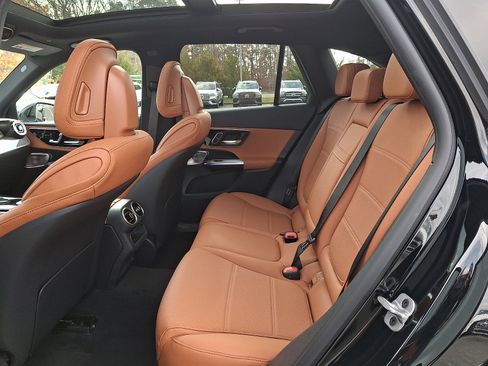 New 2026 Mercedes-Benz GLC 300 4MATIC image 6